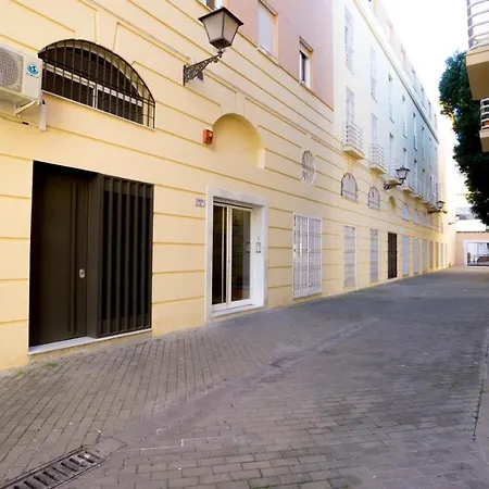 Rentalsevilla Escuelas Pias Апартаменты *