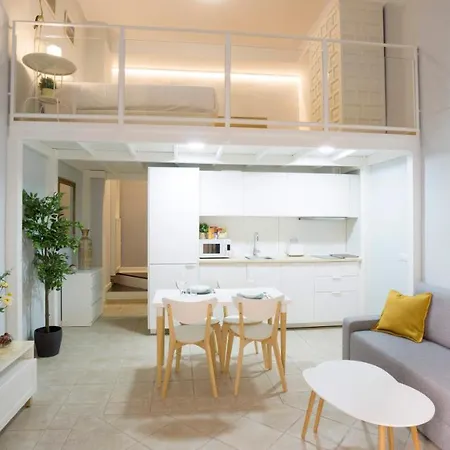 Rentalsevilla Escuelas Pias דירה