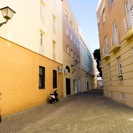 Rentalsevilla Escuelas Pias * إشبيلية